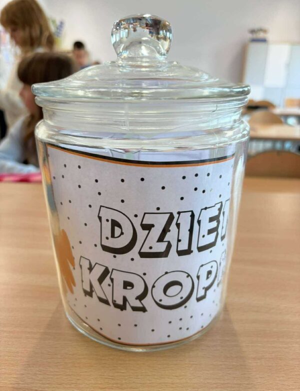 DZIEŃ KROPKI - SŁOIK Z PYTANIAMI
