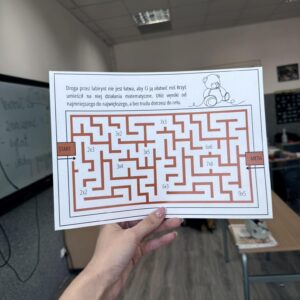 GRA - MATEMATYCZNY LABIRYNT